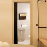 Lovely Flat On Bath Road - Flat 5 *