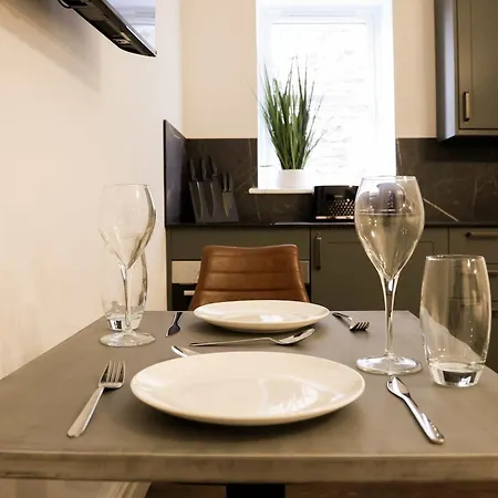 Lovely Flat On Bath Road - Flat 5 Apartmán