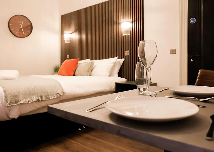 Lovely Flat On Bath Road - Flat 5 Apartmán