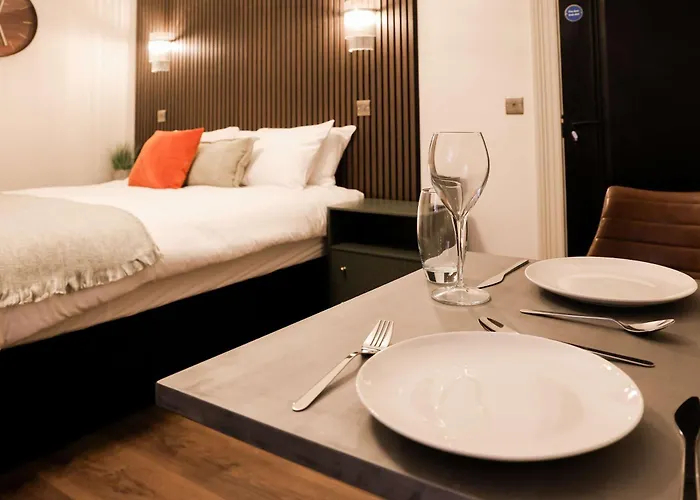 Lovely Flat On Bath Road - Flat 5 * Bristol