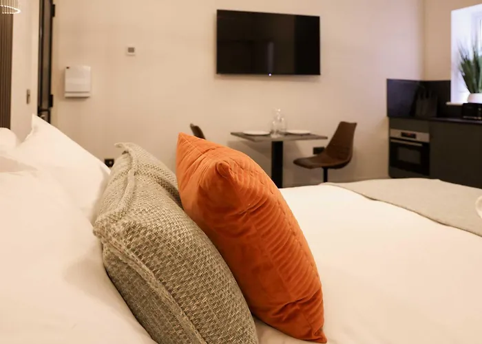 Apartmán Lovely Flat On Bath Road - Flat 5 *