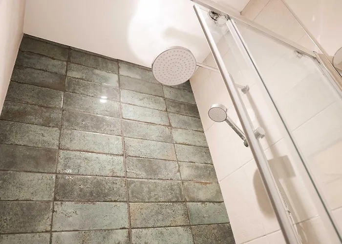 Lovely Flat On Bath Road - Flat 5